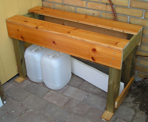 Bordet er samlet og &amp;quot;trykprøvet&amp;quot;. Det er bomstabilt!
